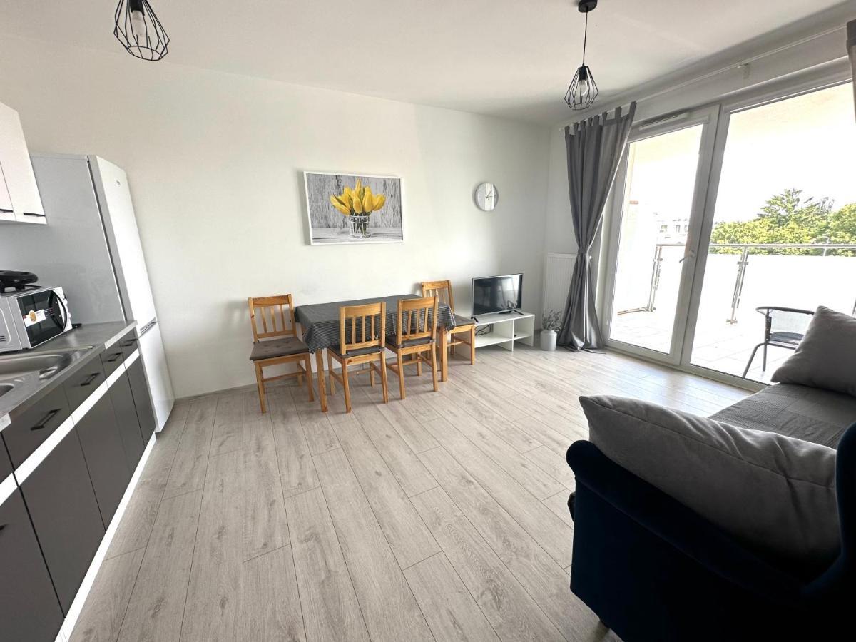 Sdh 1 Radzymin Comfortable Apartment Near Warsaw Exterior foto
